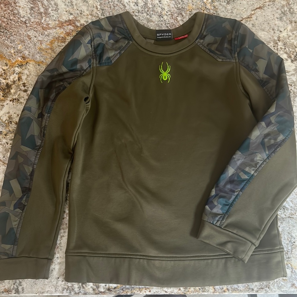 Sweatshirt